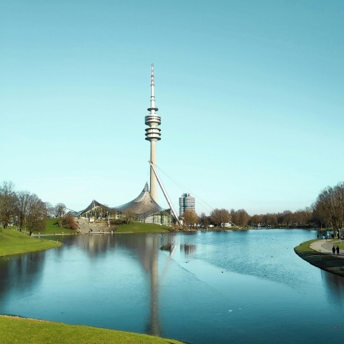Weitere Weihnachtsmärkte in München – Olympiapark, Theresienwiese & Werksviertel + VIP Transfer